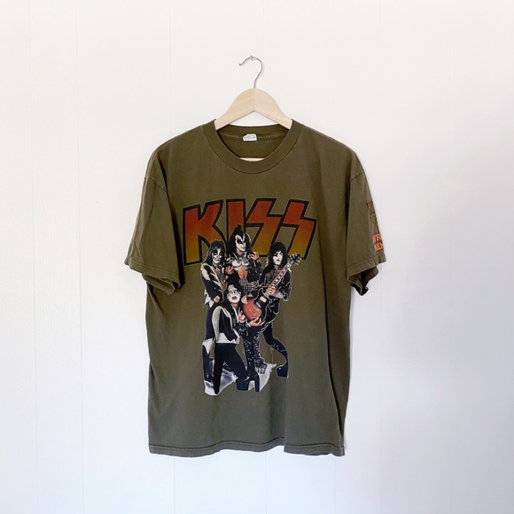 cropped band shirt
